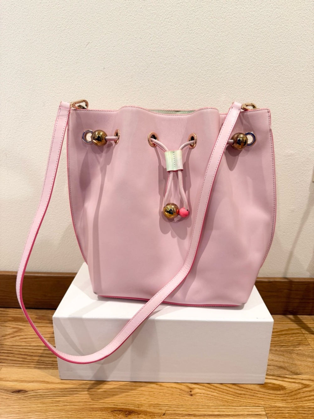 Sophia Webster Romy bucket bag Pink